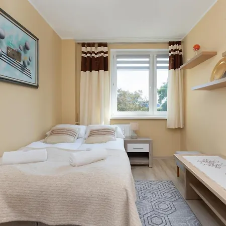 Apartment Spacious Family In By Renters *